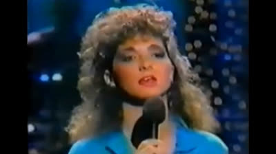 Gloria Estefan - Words get in the way